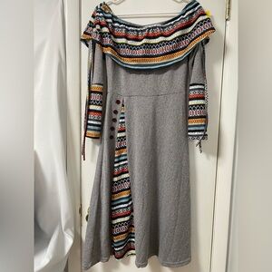 Off the shoulder long sleeve‎ gray and multicolored warm dress women's size M